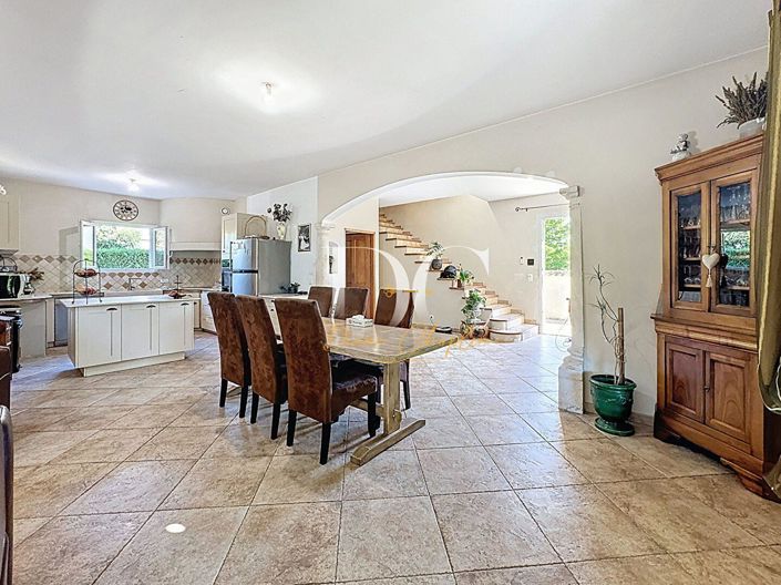 Image No.8-4 Bed House for sale