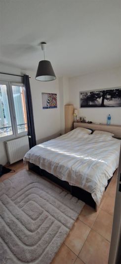 Image No.8-2 Bed House for sale