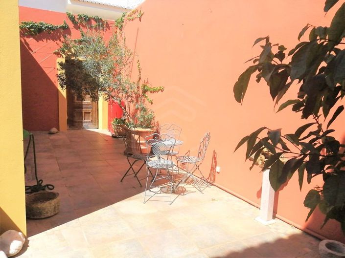 Image No.17-3 Bed House for sale