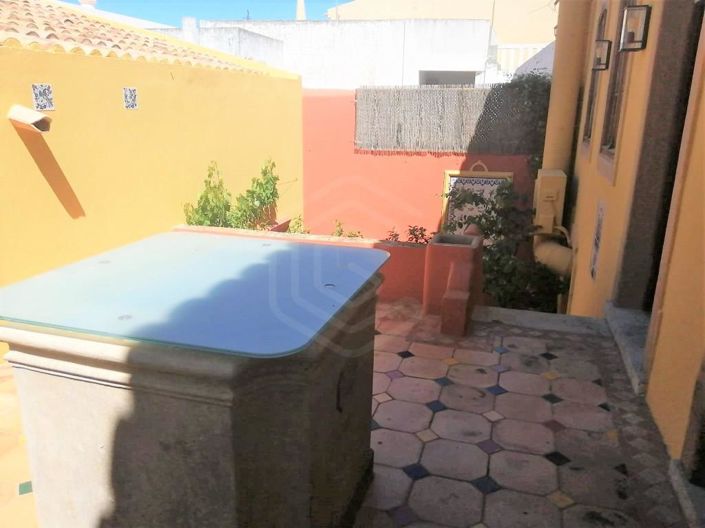 Image No.18-3 Bed House for sale