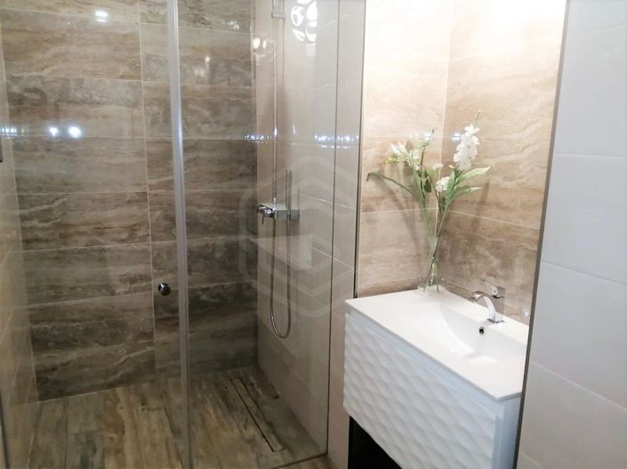 Image No.30-3 Bed House for sale