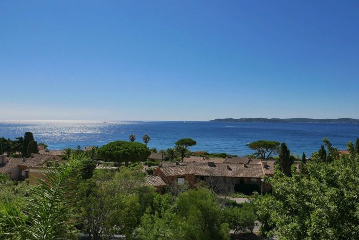 Image No.2-6 Bed House for sale