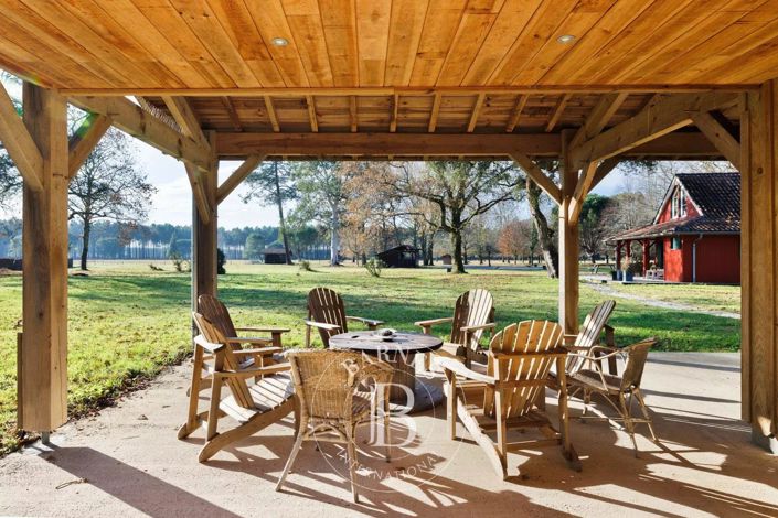 Image No.26-8 Bed House for sale