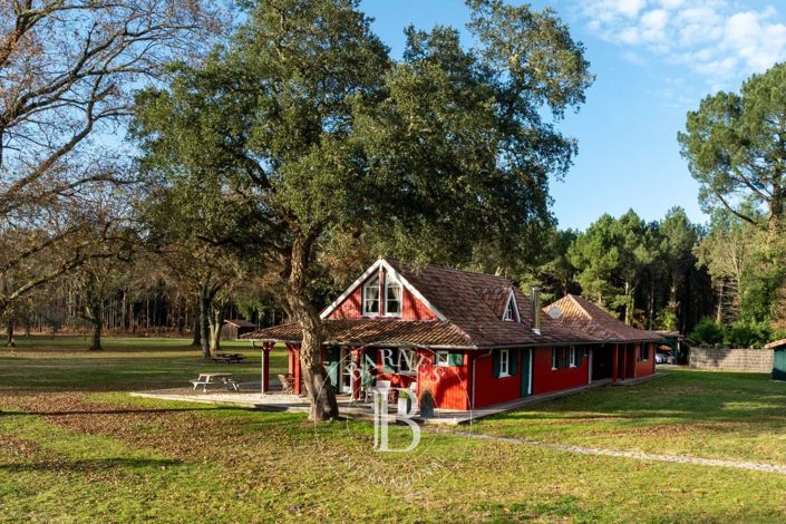 Image No.3-8 Bed House for sale