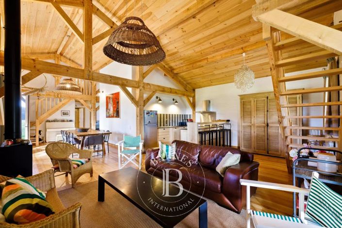 Image No.35-8 Bed House for sale