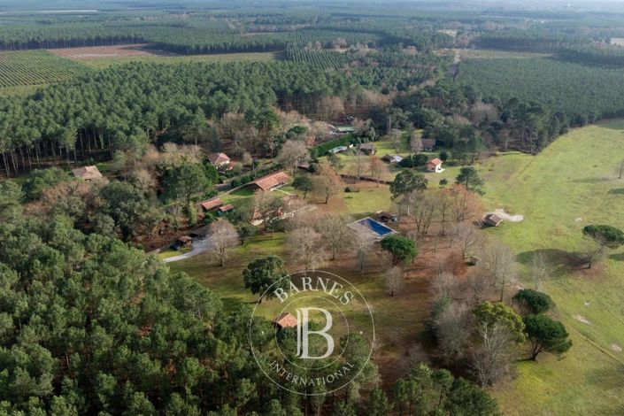 Image No.44-8 Bed House for sale