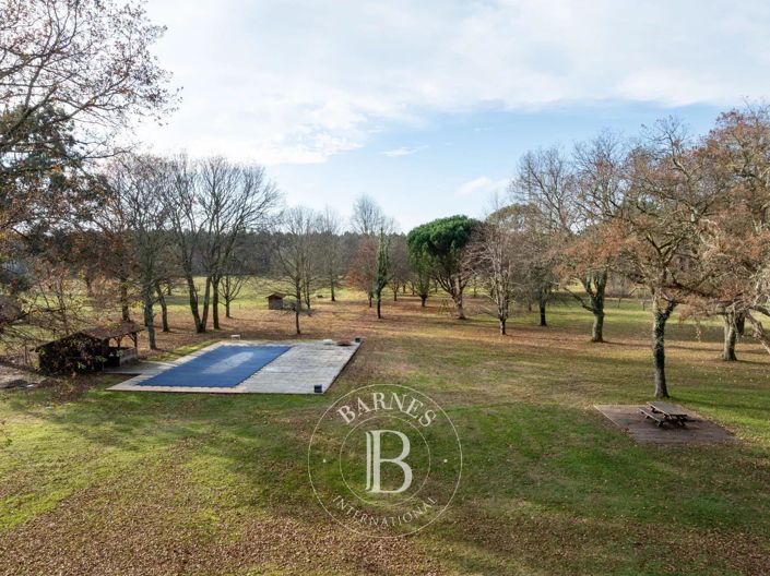 Image No.46-8 Bed House for sale