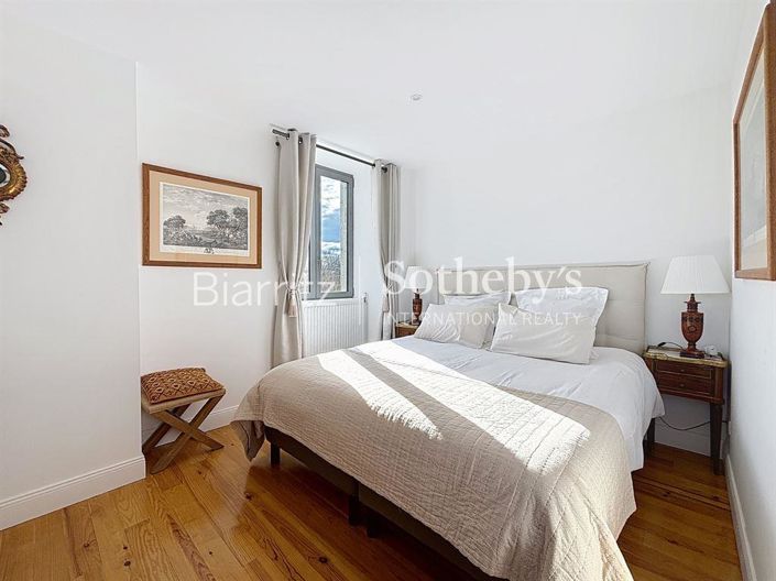 Image No.11-6 Bed House for sale