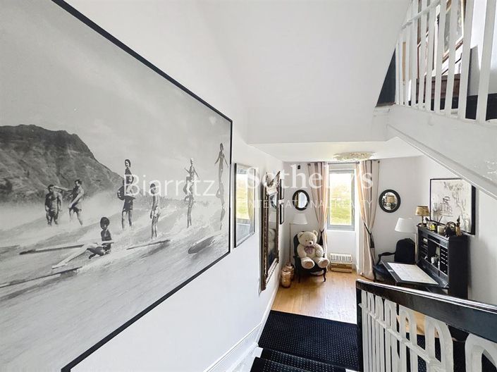 Image No.15-6 Bed House for sale