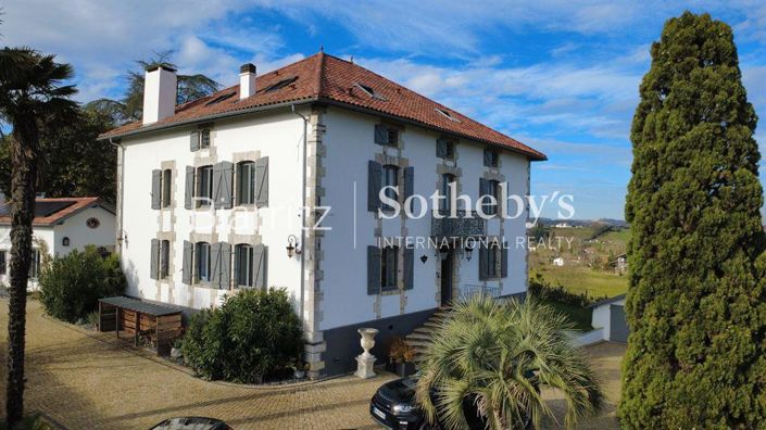 Image No.2-6 Bed House for sale