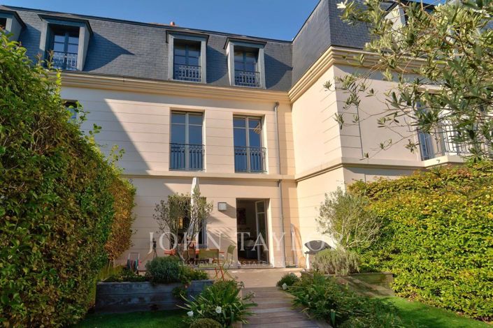 Image No.12-5 Bed House for sale