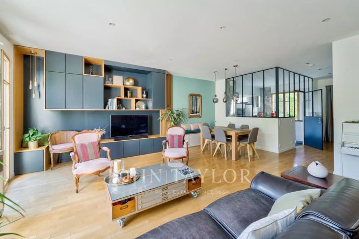 Image No.3-5 Bed House for sale