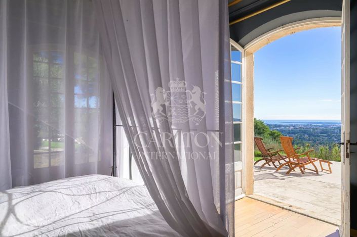 Image No.11-5 Bed House for sale