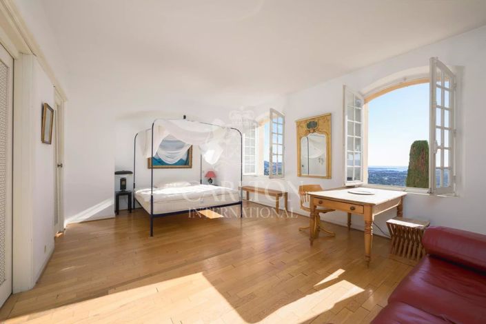 Image No.14-5 Bed House for sale