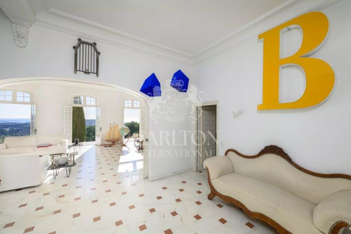 Image No.18-5 Bed House for sale