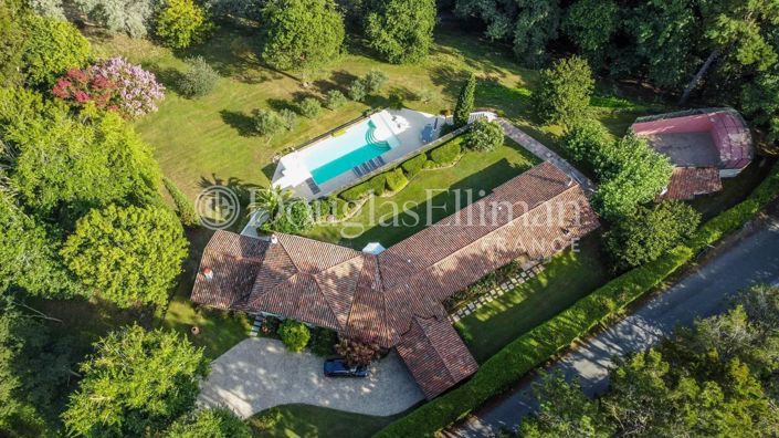 Image No.2-6 Bed House for sale