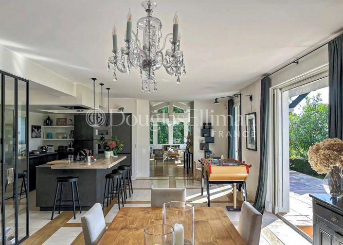 Image No.5-6 Bed House for sale