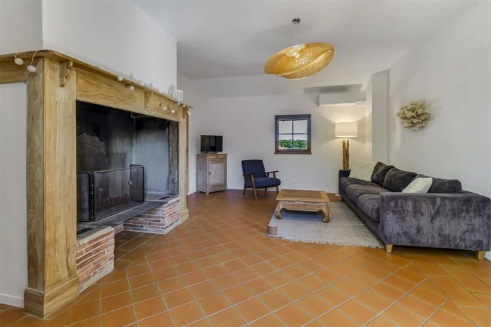 Image No.4-House for sale