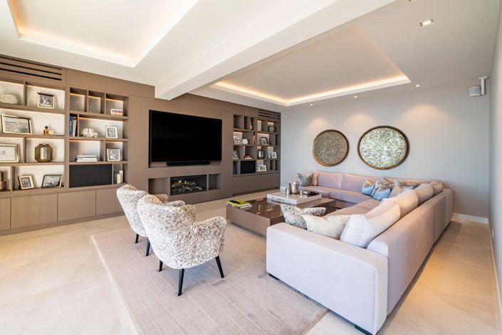 Image No.8-7 Bed House for sale