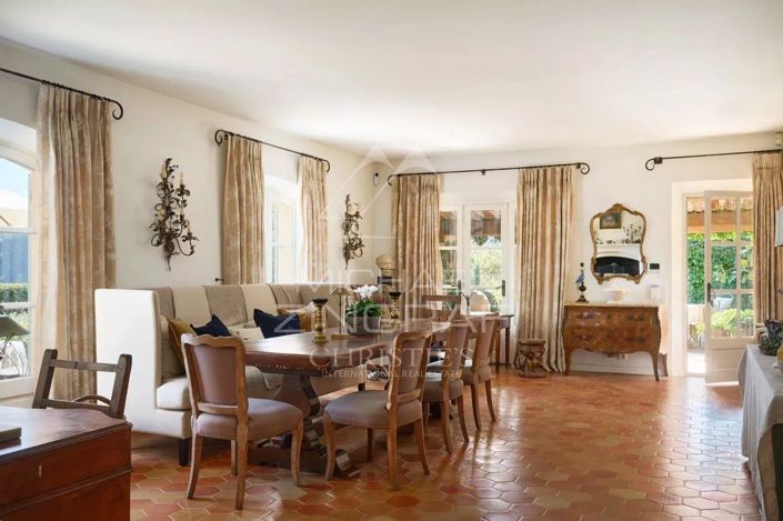 Image No.4-4 Bed House for sale