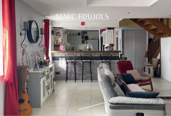 Image No.10-3 Bed House for sale