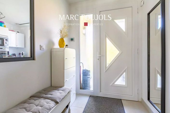 Image No.10-4 Bed House for sale