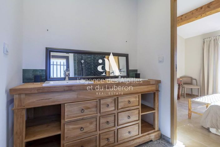 Image No.18-6 Bed House for sale