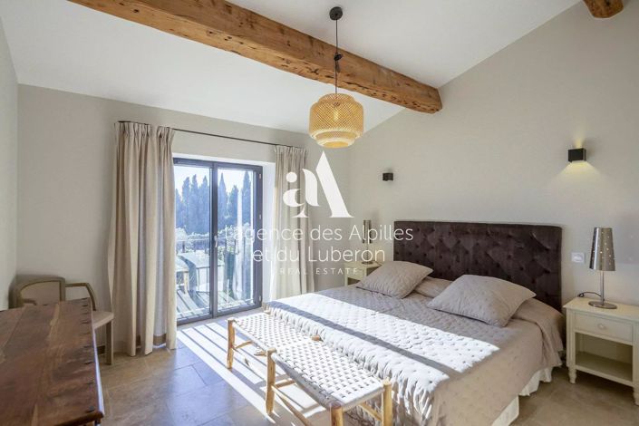 Image No.19-6 Bed House for sale