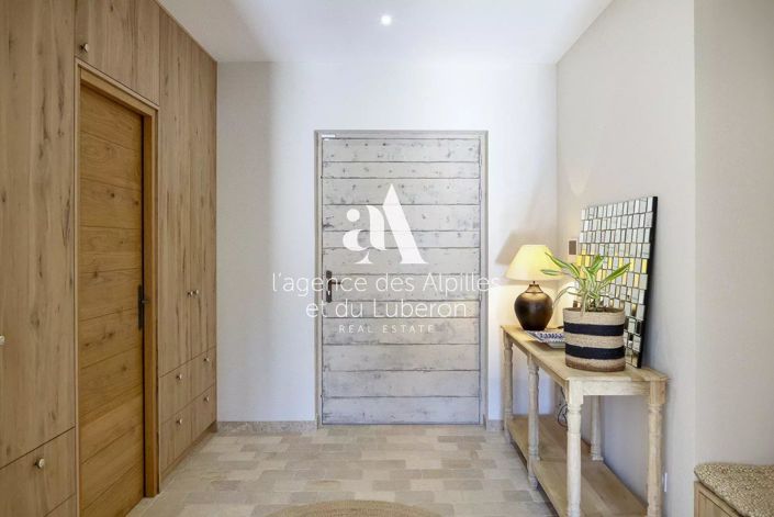 Image No.31-6 Bed House for sale