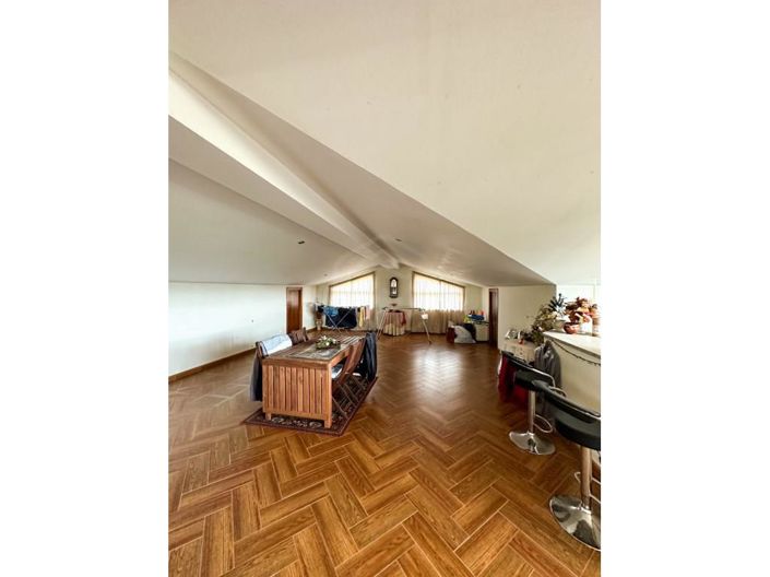 Image No.13-3 Bed House for sale