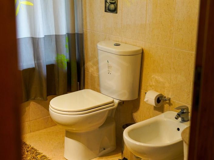 Image No.9-3 Bed House for sale