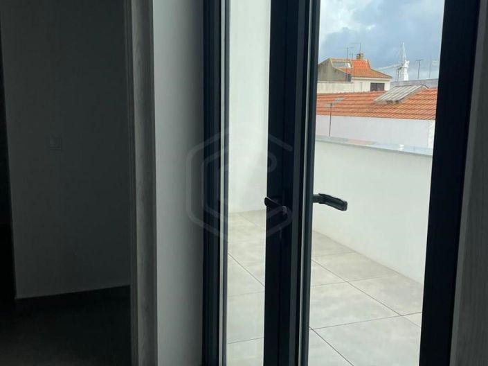 Image No.14-1 Bed Apartment for sale