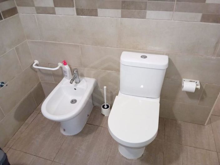 Image No.4-1 Bed House for sale