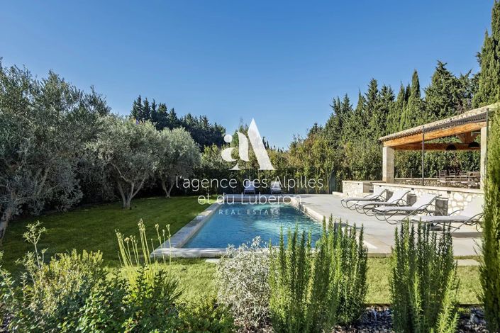 Image No.2-6 Bed House for sale