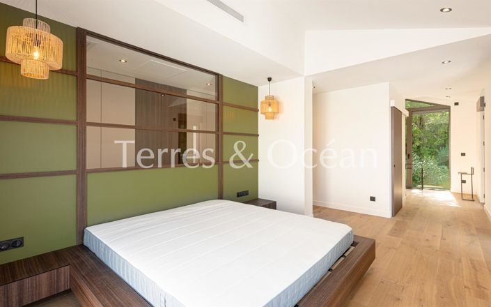 Image No.10-6 Bed House for sale