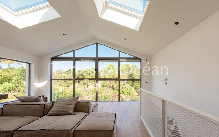 Image No.11-6 Bed House for sale