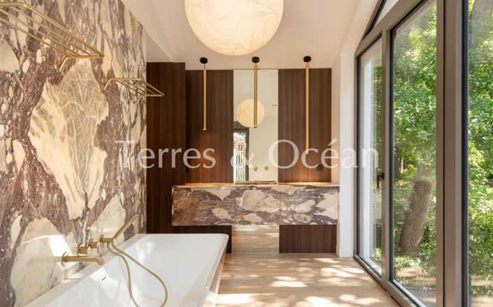 Image No.11-6 Bed House for sale