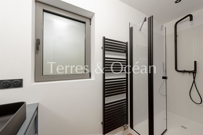 Image No.14-6 Bed House for sale