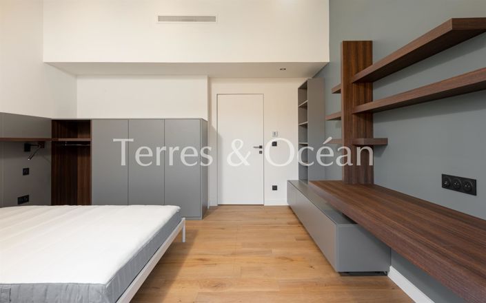 Image No.16-6 Bed House for sale