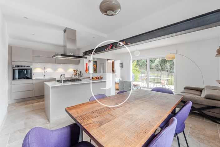 Image No.6-Maison de 5 chambres à vendre à Vernègues