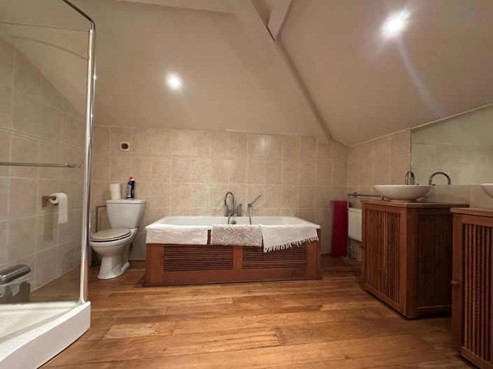 Image No.15-4 Bed House for sale