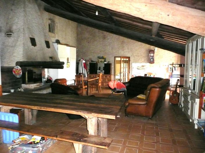 Image No.7-6 Bed House for sale