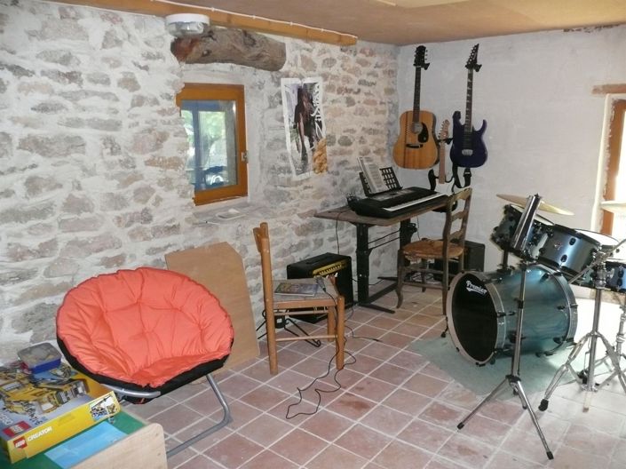 Image No.9-6 Bed House for sale