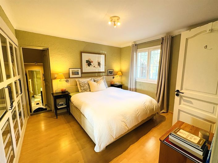 Image No.14-4 Bed House for sale