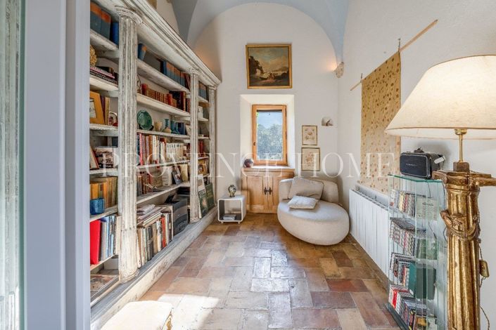 Image No.5-4 Bed House for sale