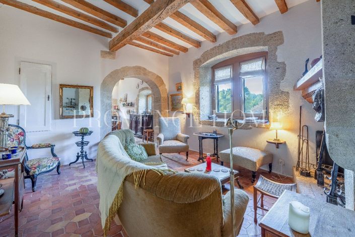 Image No.6-4 Bed House for sale