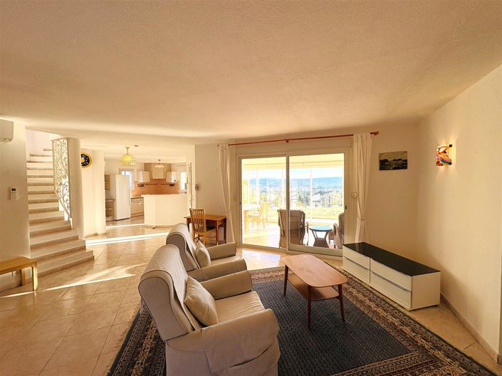 Image No.11-3 Bed House for sale