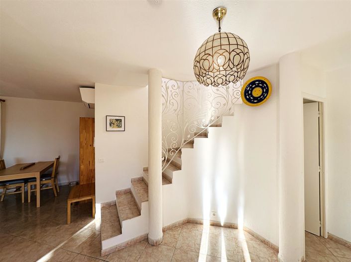 Image No.14-3 Bed House for sale