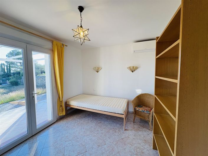 Image No.18-3 Bed House for sale