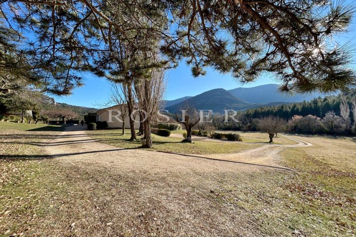 Image No.5-7 Bed House for sale